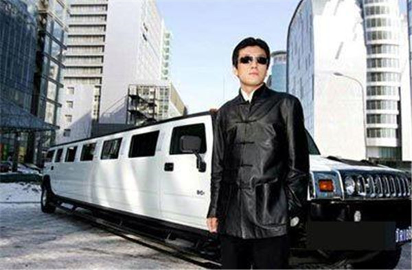 杨子的父亲叫什么有什么背景资料,杨子资产有多少个亿身价开扒