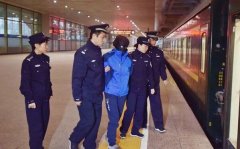 劳荣枝是怎么被警察发现的,劳荣枝案件的